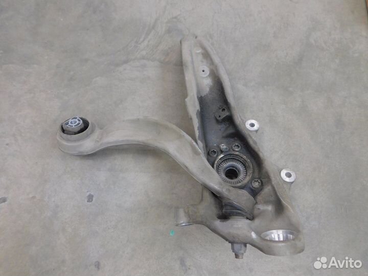 Цапфа/кулак поворотный передний правый BMW 5-Serie