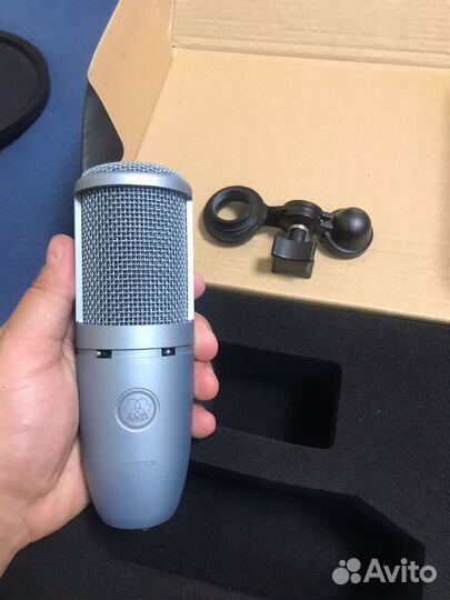 Студийный микрофон akg p120