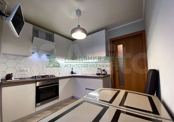 2-к. квартира, 44 м², 6/10 эт.