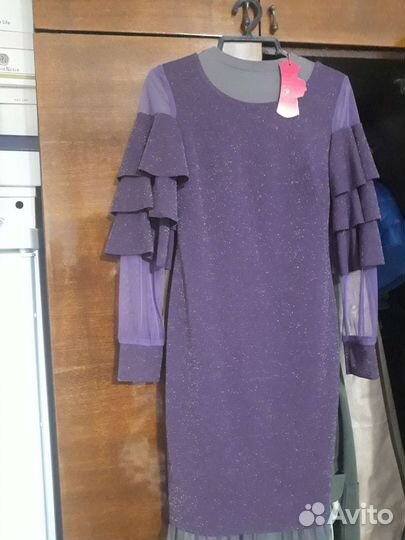 Новое платье на девушку, размер 42