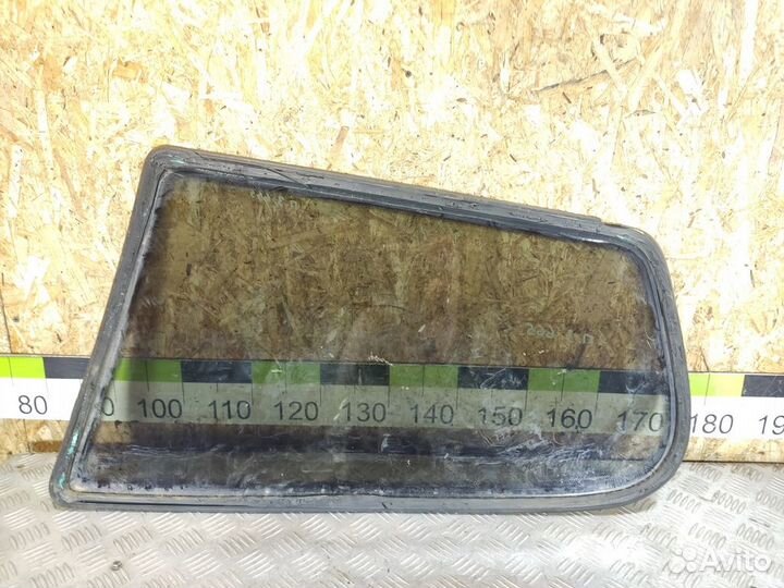 Стекло кузовное глухое заднее правое Volkswagen Po