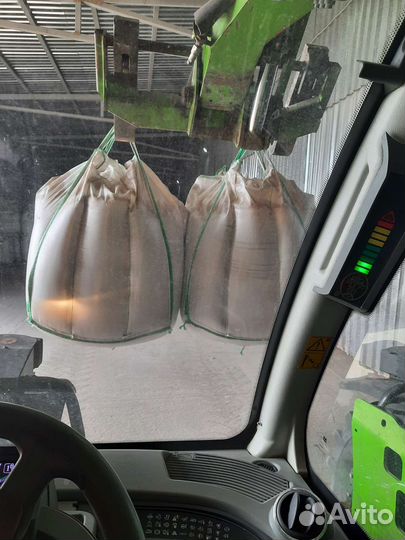 Услуги погрузчика телескопического, погрузка зерна