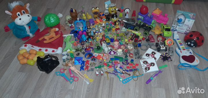 Игрушки киндеры, д/купания, спинеры, куклы+машинки