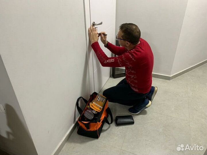 Замена замков входной двери Вскрытие дверей 24/7