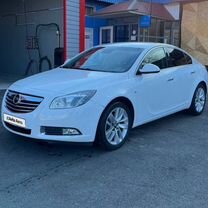 Opel Insignia 2.0 AT, 2012, 232 000 км, с пробегом, цена 900 000 руб.