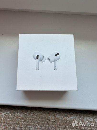 Коробка от airpods pro