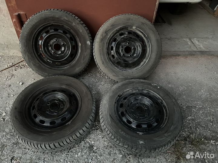 Зимние колеса Nokian 205/55 r16 в сборе с дисками