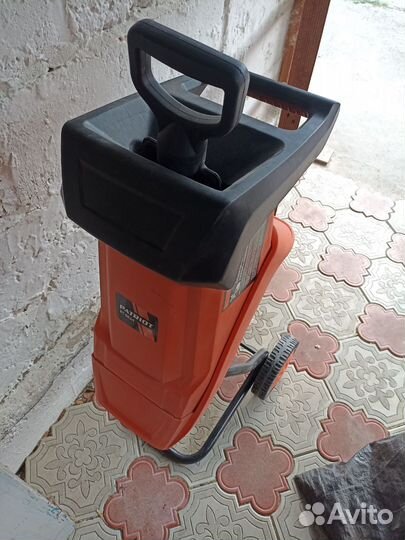 Измельчитель веток электрический