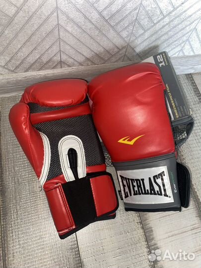 Боксерские перчатки 12 oz everlast оригинал