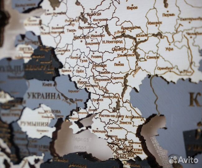 Деревянные карты мира