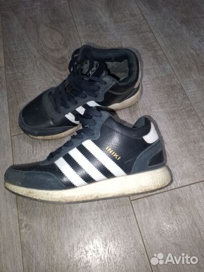 Кроссовки зимние