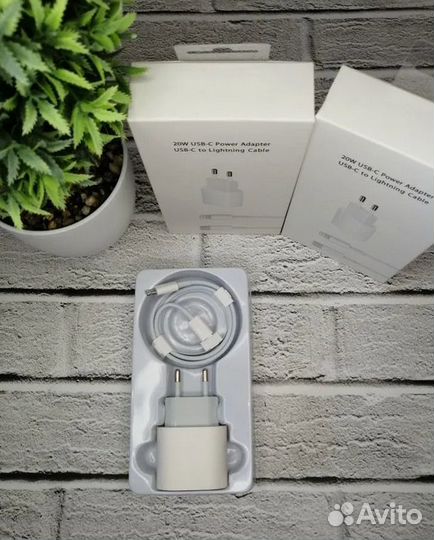 Быстрая зарядка блок+кабель на iPhone 20w