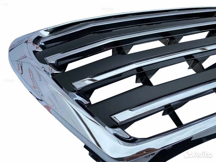 Решетка радиатора Toyota land cruiser 200 V6484