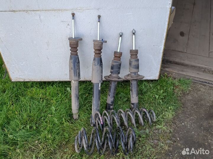 Стойки и пружины