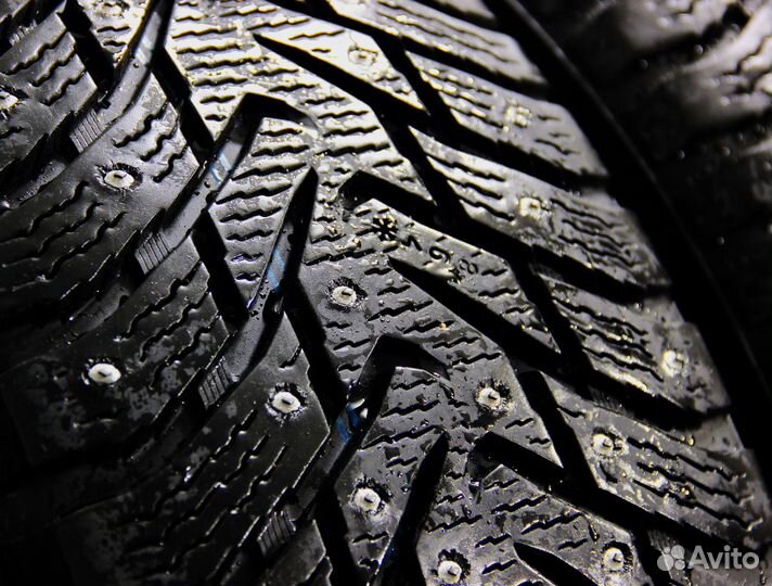 Nokian Tyres Hakkapeliitta 8 SUV 235/55 R20