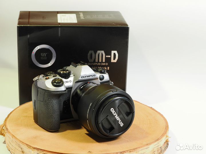 Olympus OM-D E-M1 Mark II полный комплект