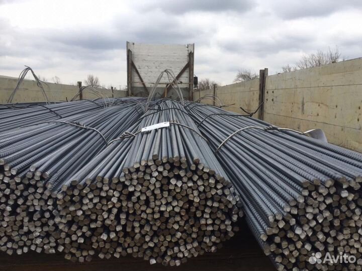 Арматура 10 для плит, колонн и балок — в наличии