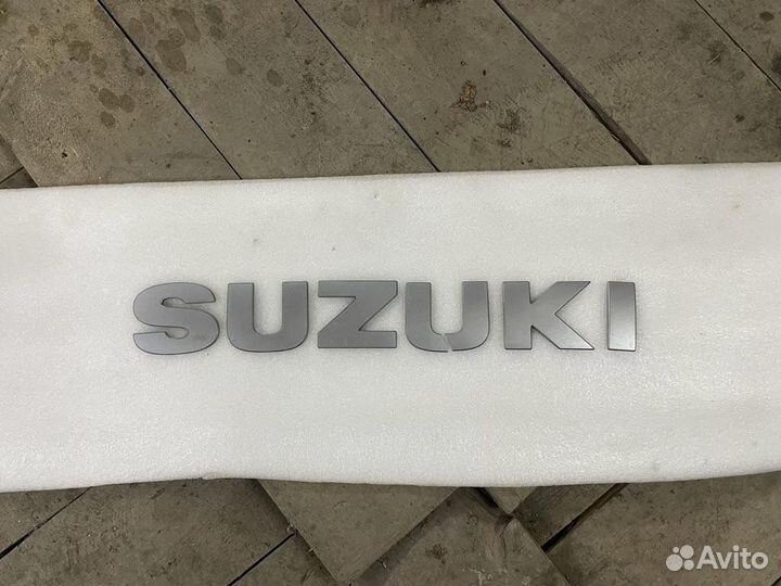 Буквы на suzuki