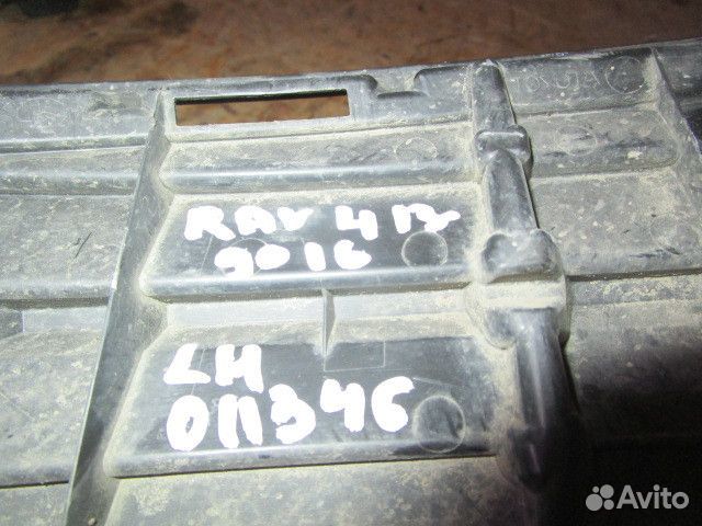 Решетка в бампер левая Toyota RAV 4 2013-2019 (до