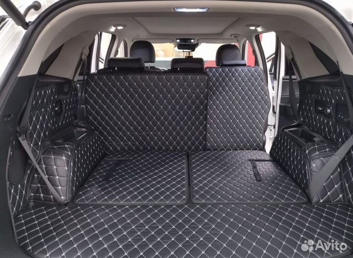 3d коврики в багажник Ford EcoSport