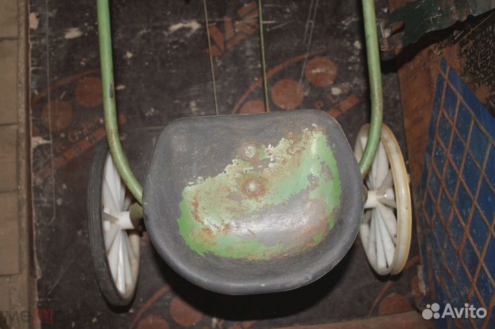 Детский педальный конь