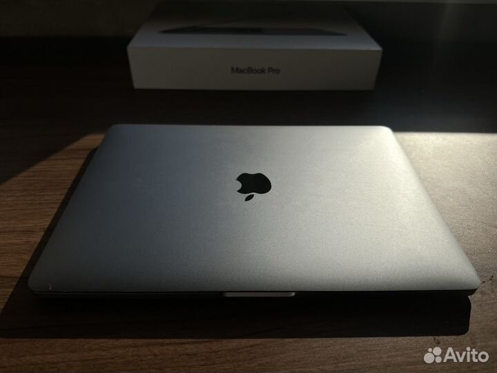 Macbook Pro 13 2018 Touch Bar A1989