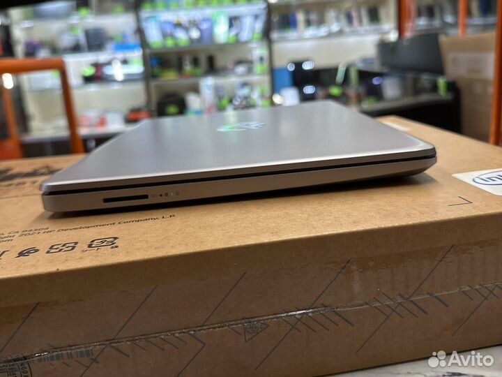 Ноутбук hp i7-1065G7