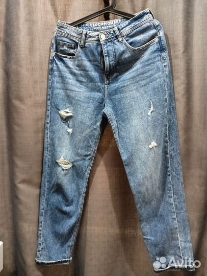 Джинсы с дырками