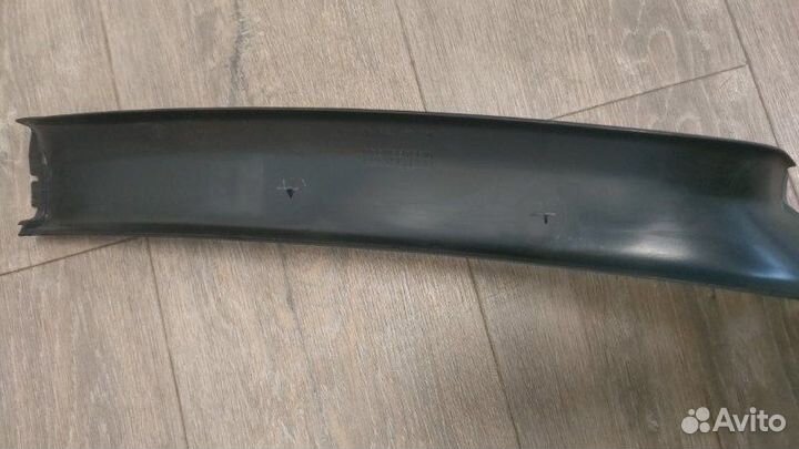Обшивка крышки багажника правая Bmw 530 D E61 M57N