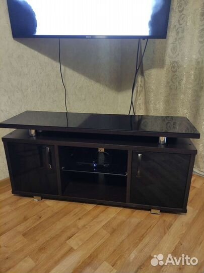 Тумба под телевизор бу стеклянная