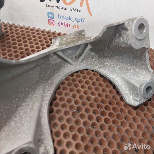 Кронштейн двигателя опора правая BMW f20 f30 n55