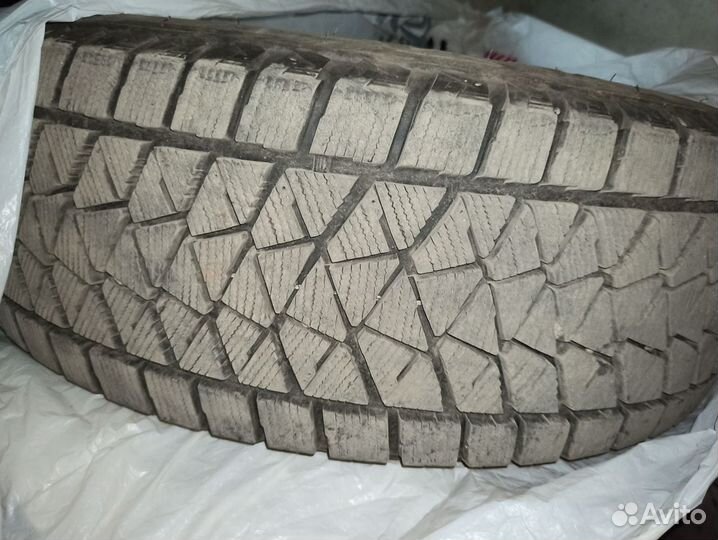 Bridgestone Blizzak DM-V1 285/65 R17 108L