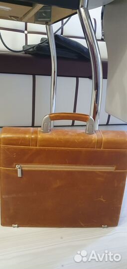 Мужской кожаный портфель