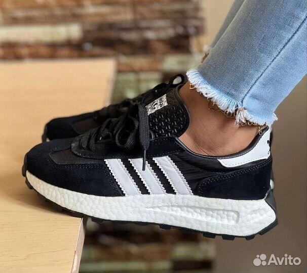 Кроссовки женские Adidas