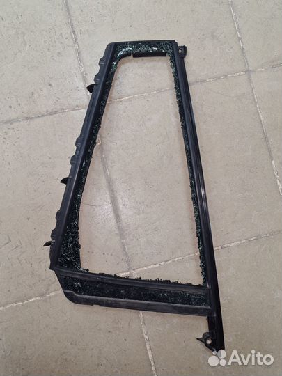 Форточка (стекло) двери задней правой BMW X3 G01