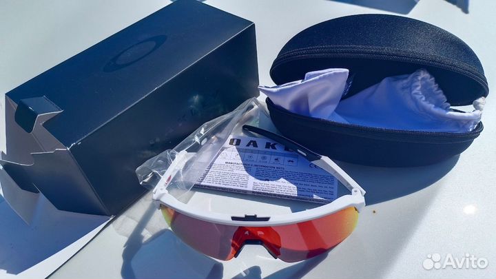 Солнцезащитные очки Oakley Sutro Lite