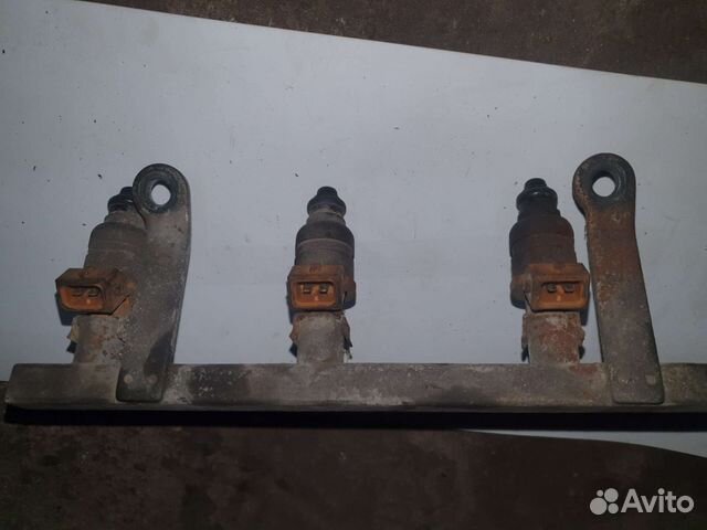 Топливная рампа с форсунками matiz