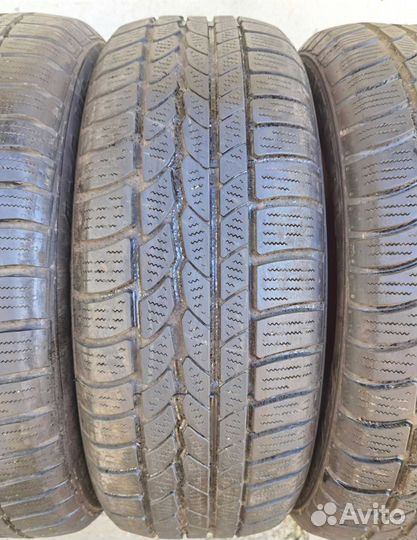 Continental ContiIceContact 4x4 215/60 R17 96H