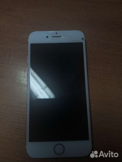 Телефон iPhone 6s