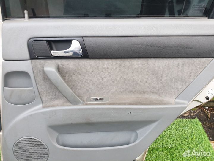 Обшивка двери задней правой Daewoo Gentra