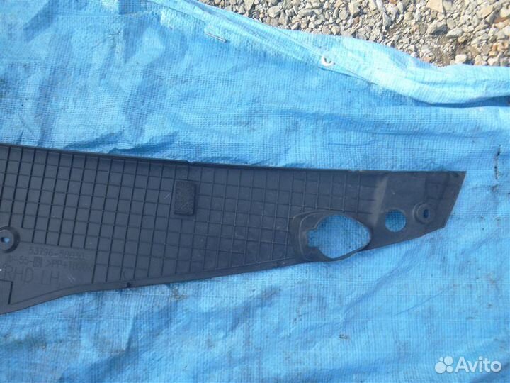 Декоративная крышка двс левая Lexus Ls460H USF40