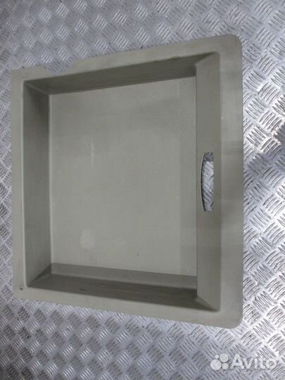 Лоток Volvo 82158227