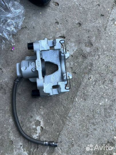 Суппорт mercedes w204 2011