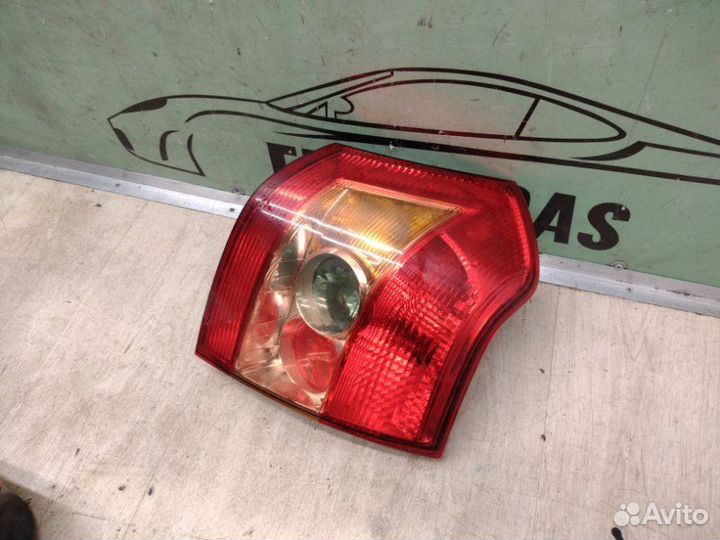 Фонарь задний правый Toyota Corolla E12 / 120