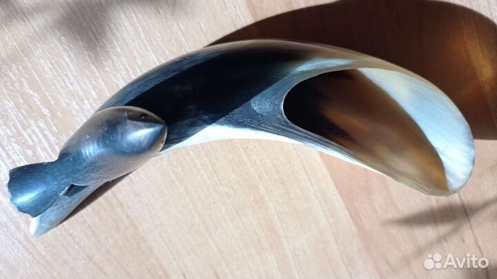 Статуэтка из рога