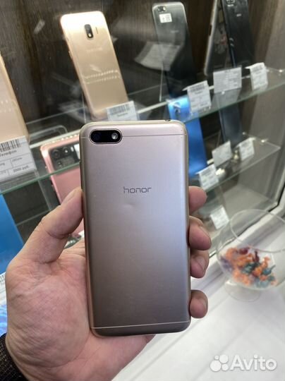 Телефон honor 7а