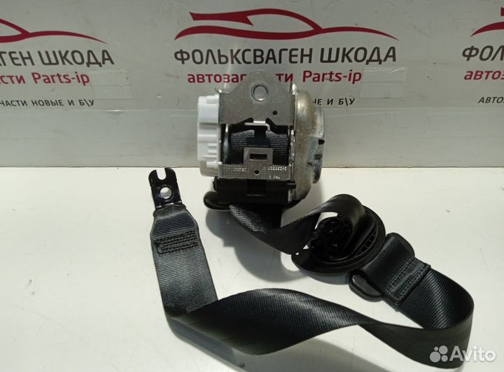 Ремень безопасности правый Skoda Octavia A8 Б/У