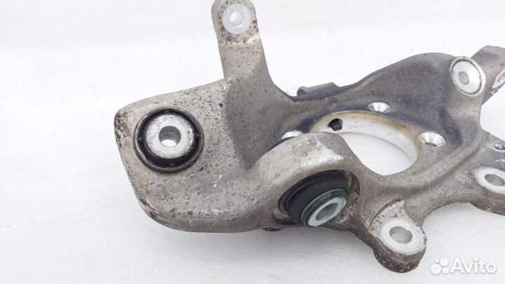 Кулак поворотный задний правый Mercedes-Benz E220D