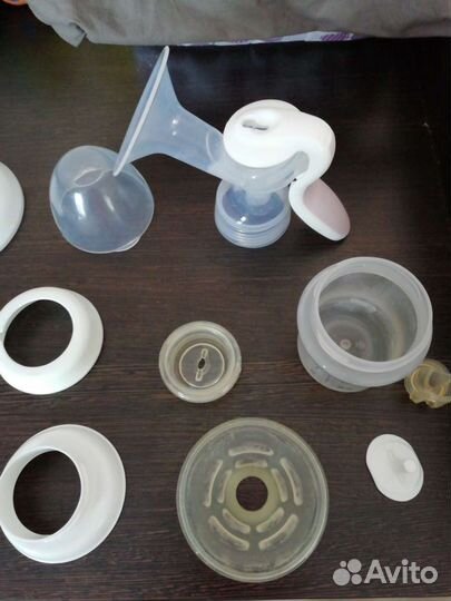 Молокоотсос ручной с бутылочкой Chicco Natural Fee