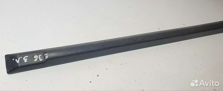 Молдинг двери задней левой BMW E36